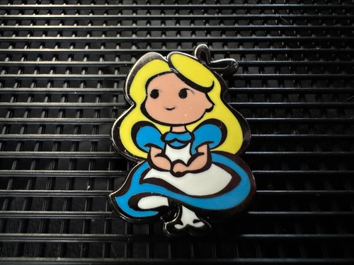 Disney trading pin - disney,